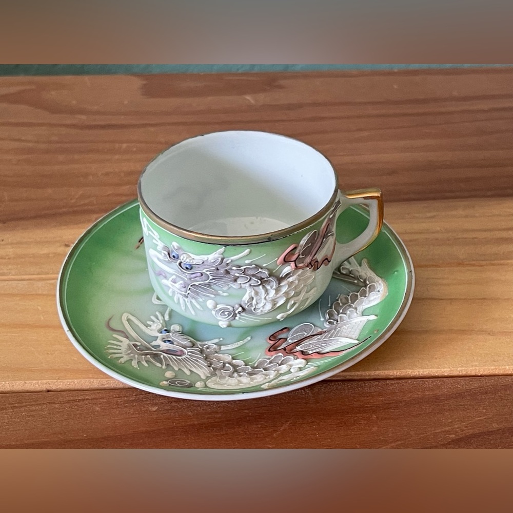 Vintage Teacup & Saucer Dragon Ware Geisha 3D Raised Flying Dragon Moriage Japan